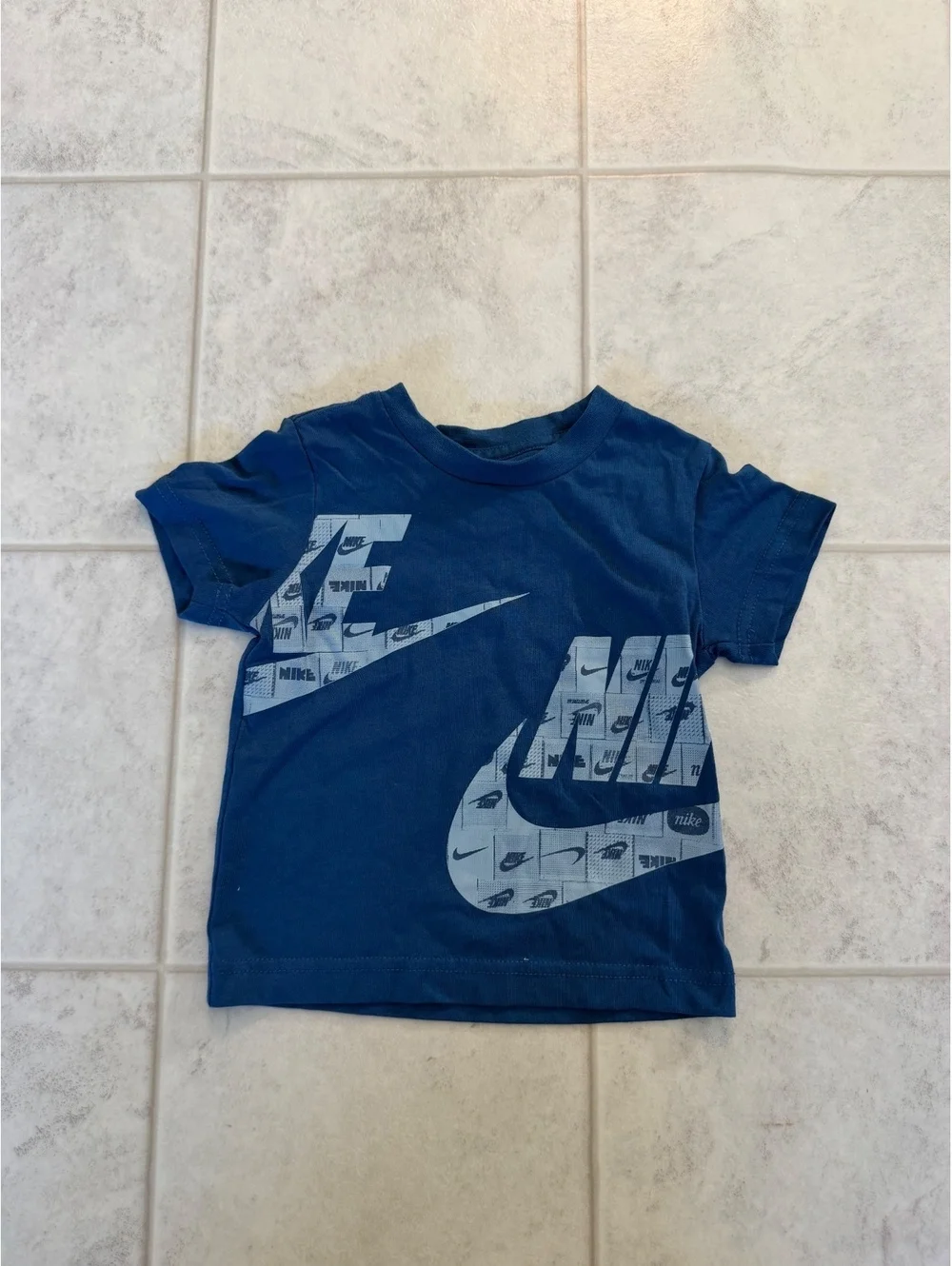 Nike kids blue short sleeve T-shirt